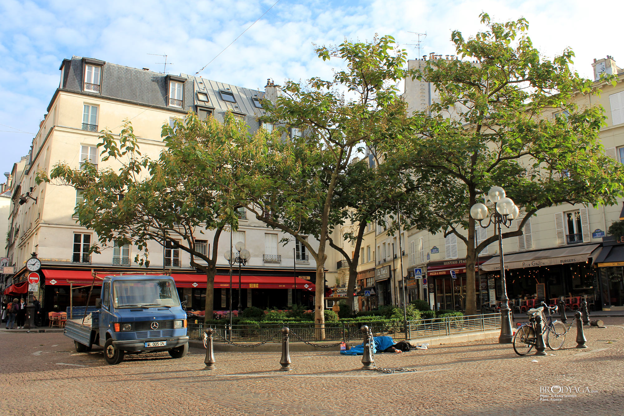 Place de la Contrescarpe, Paris